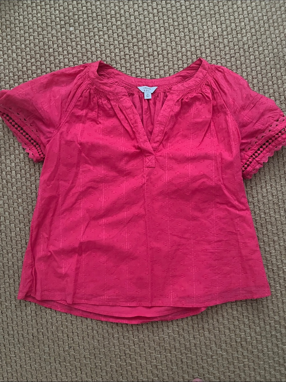Pink crown & ivy blouse